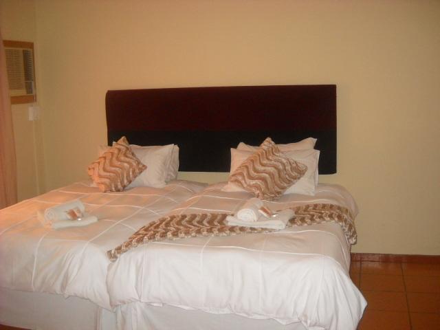 The Beverly Hills Guest Lodge Phalaborwa Ruang foto